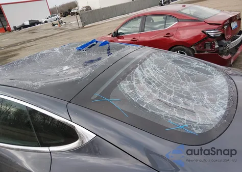 2018 Tesla Model S 100D/75D/P100D z USA, uszkodzony, nr VIN 5YJSA1E27JF273977